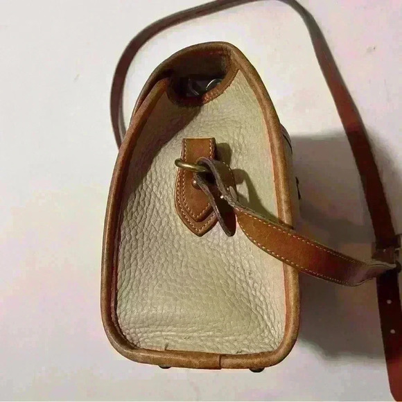 Vintage Dooney & Bourke R25 Medium Essex Bone British Tan Leather Shoulder Bag - Picture 10 of 15